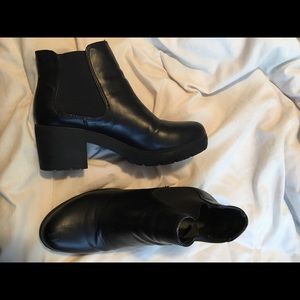 Steve Madden boots